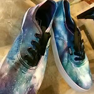 Girls Vans off the wall